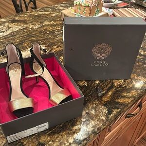 Vince Camuto Heels size 7